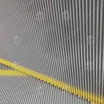 Ступень эскалатора, KONE, 1000 мм, алюминий, три крашенные демаркационные линии, ролик 75x23,5 мм, тип 100